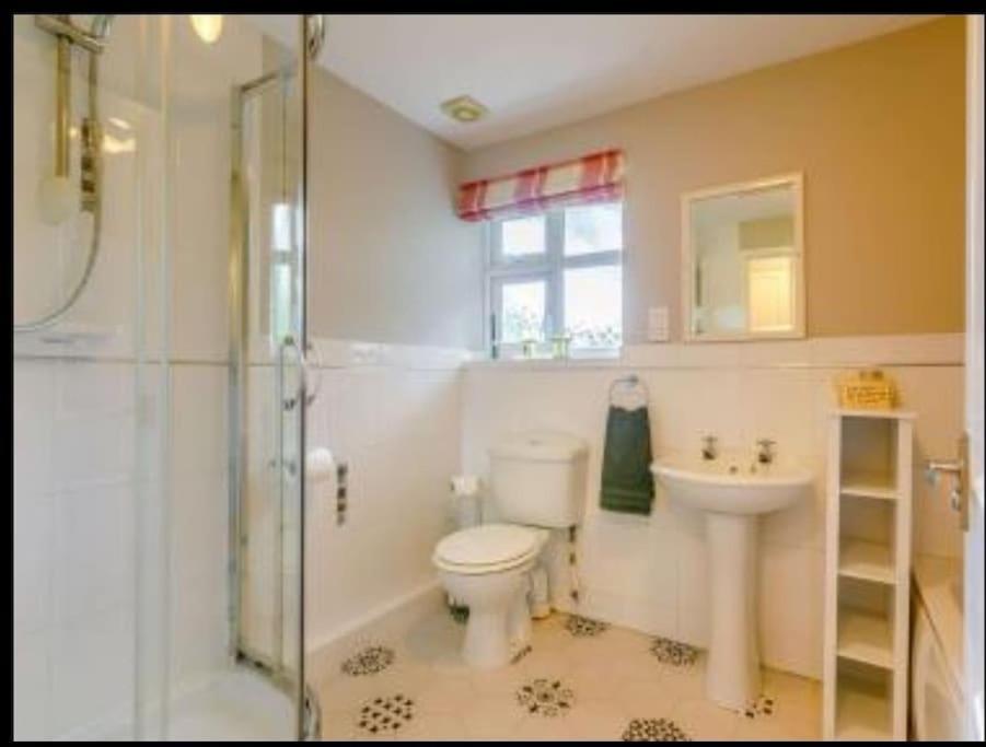 The Nook Located In A Beautiful Garden Setting With Parking Villa Стратфорд на Ейвън Екстериор снимка