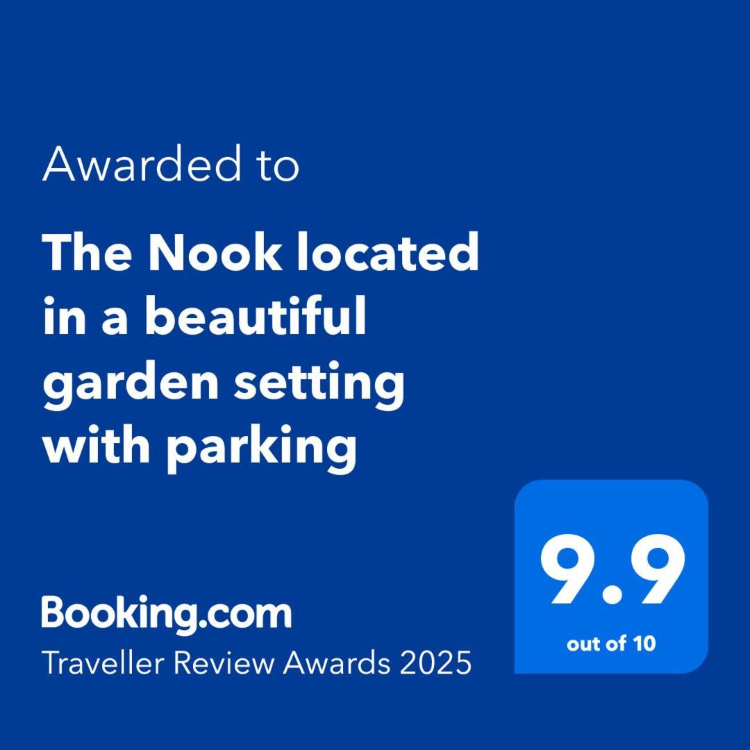 The Nook Located In A Beautiful Garden Setting With Parking Villa Стратфорд на Ейвън Екстериор снимка
